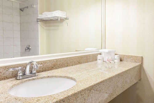 Toronto East Inn image 5